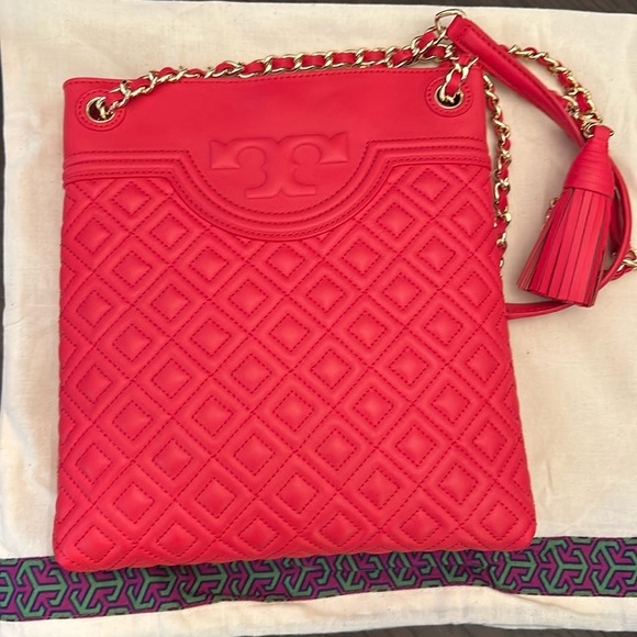 Tory Burch Fleming Swingpack Leather Crossbody BRAND NEW - Picture 2 of 4